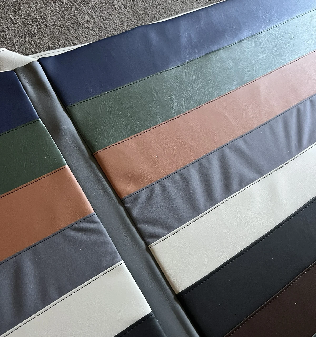 Available vinyl colours — real samples
