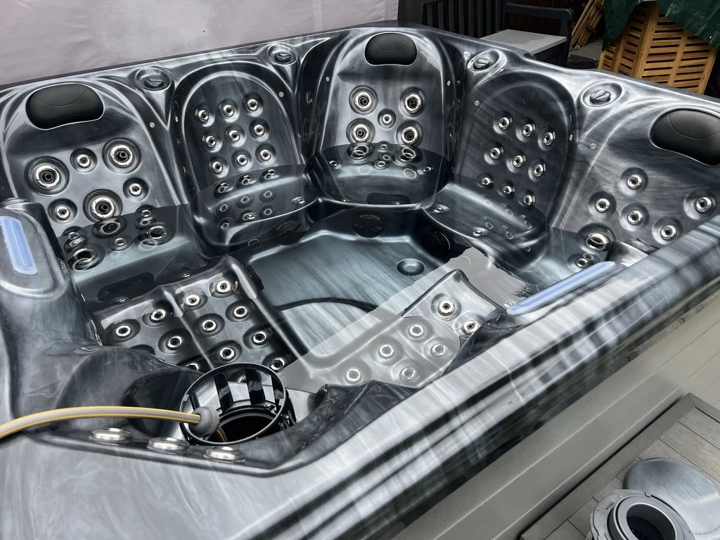 Hot tub maintenance service